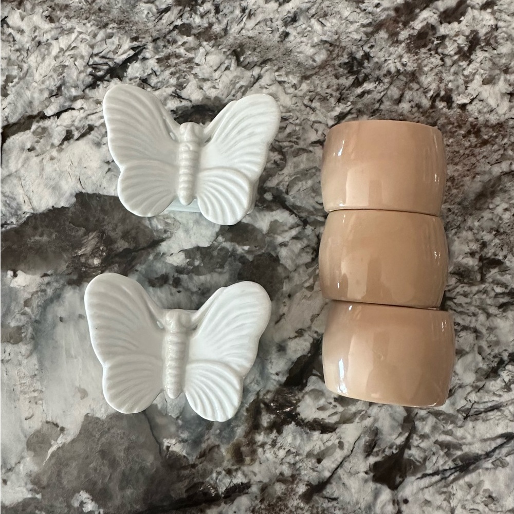 White Butterfly Napkin Rings Set - Picture 2 of 5